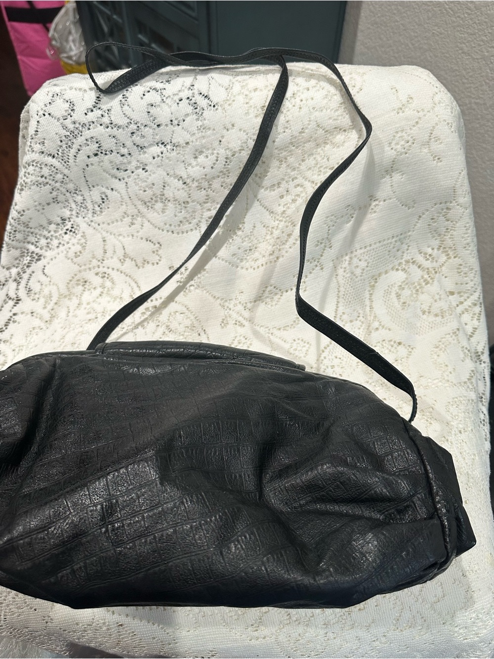 Vintage Black Leather shoulder Bag with Cream Inset Accents old money - Picture 7 of 9